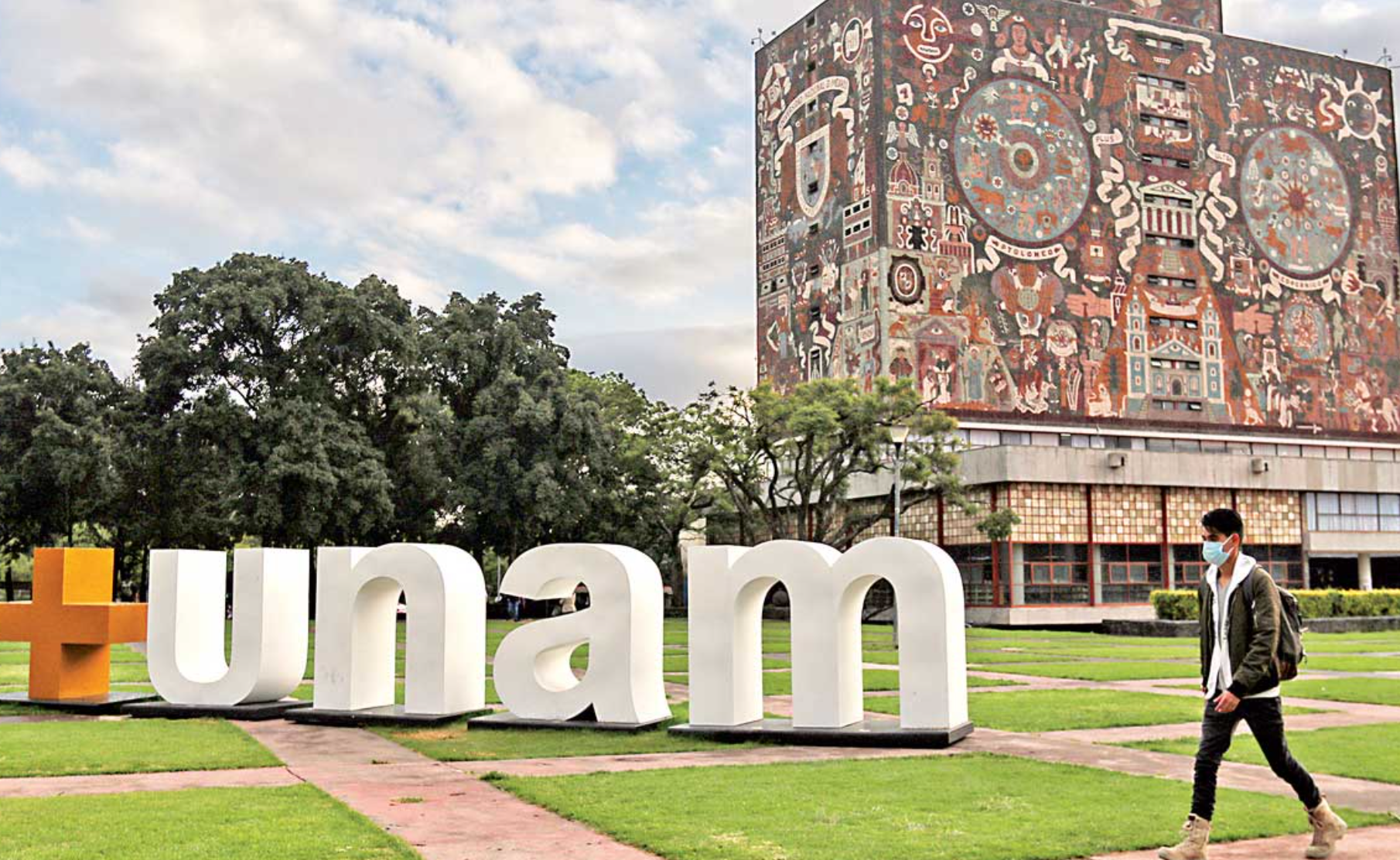 Aspirantes a la UNAM logran puntaje perfecto en examen de admisión 